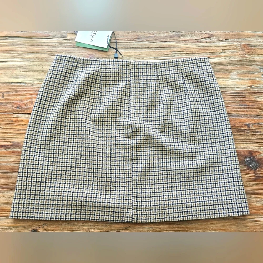 NWT Marella Women's‎ Houndstooth Mini Whisky Wool Skirt: Color- Camel: Size- 10
